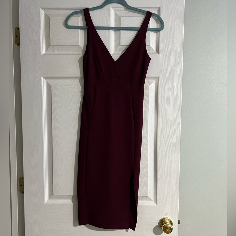 Lulus burgundy v neck dress XS